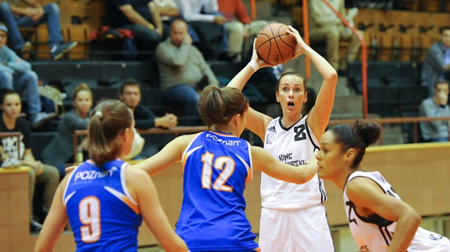 Koszykarki drużyny King Wilki Morskie Szczecin w ostatnim sparingowym meczu przed ligą wygrały z AZS-em Inea Poznań 65:46. Fot. Łukasz Szełemej [Radio Szczecin] Wilczyce gotowe do rozgrywek o mistrzostwo Polski [ZDJĘCIA]