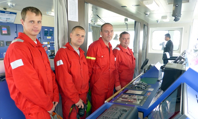 Masowiec "Tatry" wybudowany w japońskiej stoczni dla Polskiej Żeglugi Morskiej - odebrany i ochrzczony. Fot. Piotr Sawiński [Radio Szczecin] Masowce w komplecie. "Tatry" odebrane [DUŻO ZDJĘĆ, WIDEO]