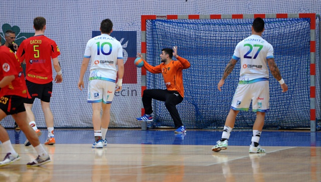 Piłkarze ręczni drużyny Gaz-System Pogoni Szczecin nadal niepokonani w Superlidze. Fot. Łukasz Szełemej [Radio Szczecin] Pogoń Gaz-System wciąż niepokonana [ZDJĘCIA]
