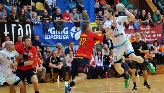 Piłkarze ręczni drużyny Gaz-System Pogoni Szczecin nadal niepokonani w Superlidze. Fot. Łukasz Szełemej [Radio Szczecin] Pogoń Gaz-System wciąż niepokonana [ZDJĘCIA]