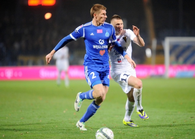 Pogoń Szczecin zremisowała w Chorzowie z Ruchem 1:1 w meczu kończącym 12. kolejkę piłkarskiej ekstraklasy. Fot. T-Mobile Ekstraklasa/x-news Remis w Chorzowie. Tylko Pogoń bez porażki na wyjeździe [WIDEO, ZDJĘCIA, RELACJA]