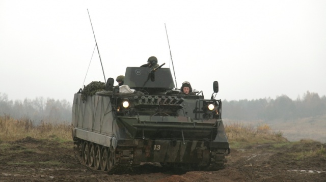 Batalion litewski - Transporter M113 - 1. Fot. Krzysztof Stefański [MON] Tysiące żołnierzy ćwiczyło w powietrzu, na morzu i lądzie [WIDEO, ZDJĘCIA]