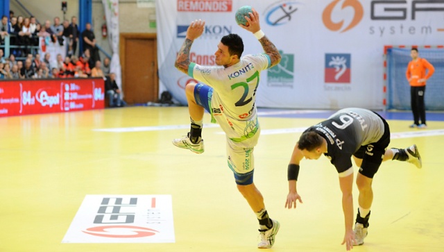 Piłkarze ręczni Gaz-Systemu Pogoni Szczecin obronili trzecie miejsce w rozgrywkach PGNiG Superligi. Fot. Łukasz Szełemej [Radio Szczecin] Zwycięstwo Gaz-Systemu Pogoni Szczecin [RELACJA, ZDJĘCIA]