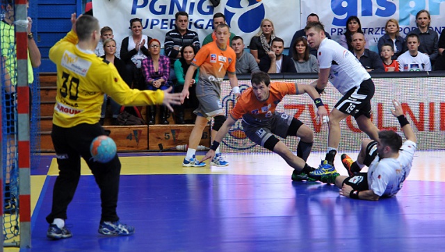 Fot. Łukasz Szełemej [Radio Szczecin] Twierdza Szczecin nie zdobyta. GAZ-SYSTEM Pogoń Szczecin wygrała ze Stalą Mielec [ZDJĘCIA]