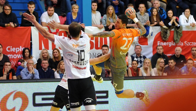 Fot. Łukasz Szełemej [Radio Szczecin] Twierdza Szczecin nie zdobyta. GAZ-SYSTEM Pogoń Szczecin wygrała ze Stalą Mielec [ZDJĘCIA]