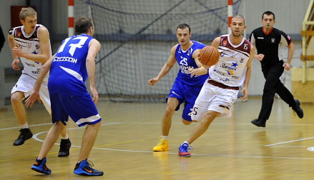 Koszykarze Spójni Stargard Szczeciński awansowali do finałowego turnieju Intermarche Basket Cup. Fot. Łukasz Szełemej [Radio Szczecin] Spójnia pokonała Wilki i awansowała do finału [ZDJĘCIA]