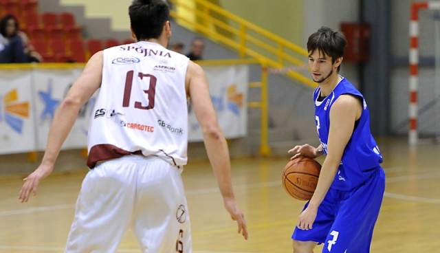 Koszykarze Spójni Stargard Szczeciński awansowali do finałowego turnieju Intermarche Basket Cup. Fot. Łukasz Szełemej [Radio Szczecin] Spójnia pokonała Wilki i awansowała do finału [ZDJĘCIA]