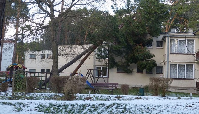 Gmina Dziwnów. Fot. Sławomir Orlik [Radio Szczecin] Wiatr słabnie, przyszła cofka. Nie ma zagrożenia powodzią [ZDJĘCIA, WIDEO, NOWE]