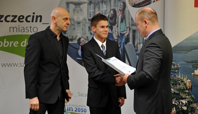 Fot. Łukasz Szełemej [Radio Szczecin] Prezydent wyróżnił najlepszych młodych sportowców ze Szczecina [ZDJĘCIA]