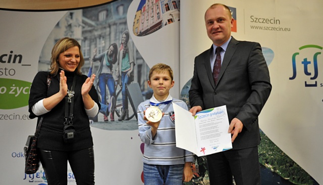 Fot. Łukasz Szełemej [Radio Szczecin] Prezydent wyróżnił najlepszych młodych sportowców ze Szczecina [ZDJĘCIA]