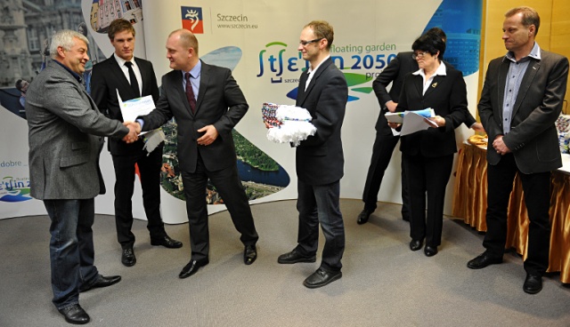 Fot. Łukasz Szełemej [Radio Szczecin] Prezydent wyróżnił najlepszych młodych sportowców ze Szczecina [ZDJĘCIA]