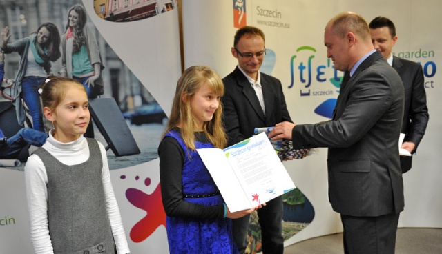 Fot. Łukasz Szełemej [Radio Szczecin] Prezydent wyróżnił najlepszych młodych sportowców ze Szczecina [ZDJĘCIA]