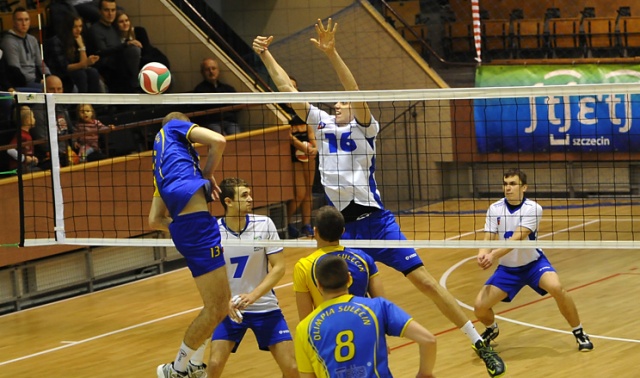 Zajmujący drugie miejsce w tabeli siatkarze Morza Bałtyk przegrali w sobotę z liderem II ligi siatkówki mężczyzn. Fot. Łukasz Szełemej [Radio Szczecin] Lider lepszy od Morza Bałtyk [ZDJĘCIA]