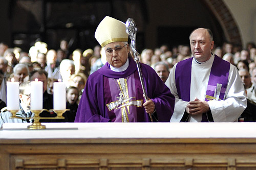 Biskup Kruszyłowicz kończy posługę