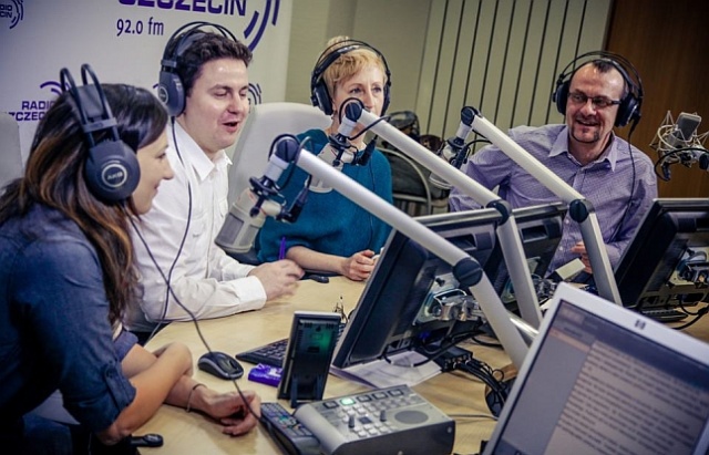 Nowi prowadzący Studio Bałtyk. Fot. Paweł Płocharski [Radio Szczecin] Studio Bałtyk na dwie zmiany i aż czterech prowadzących [FILMY, ZDJĘCIA]