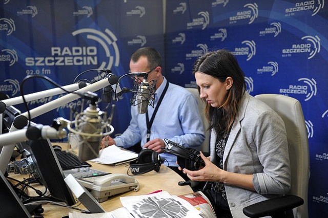 Jedna z najlepszych tyczkarek na świecie oraz wieloletni prezenter radiowy i telewizyjny w zespole Radia Szczecin. Fot. Łukasz Szełemej [Radio Szczecin] Studio Bałtyk na dwie zmiany i aż czterech prowadzących [FILMY, ZDJĘCIA]