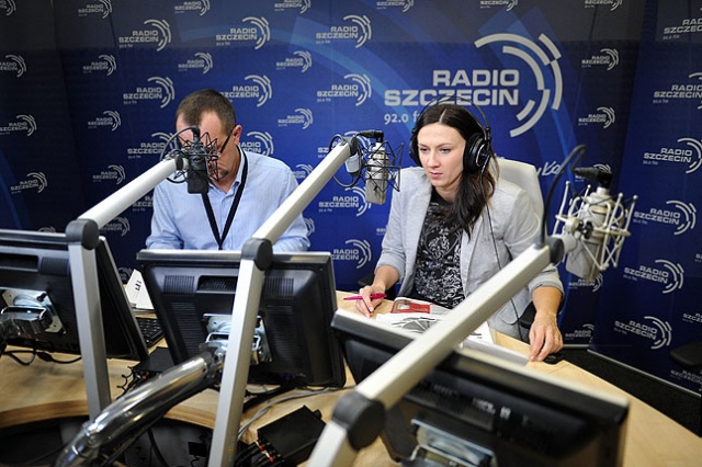 Jedna z najlepszych tyczkarek na świecie oraz wieloletni prezenter radiowy i telewizyjny w zespole Radia Szczecin. Fot. Łukasz Szełemej [Radio Szczecin] Studio Bałtyk na dwie zmiany i aż czterech prowadzących [FILMY, ZDJĘCIA]