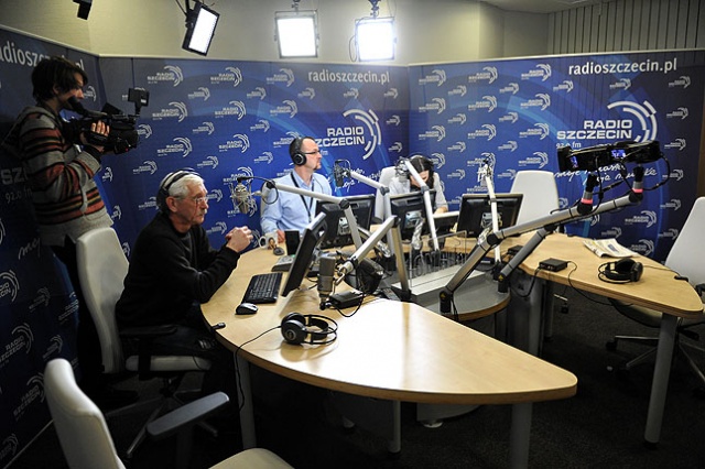 Jedna z najlepszych tyczkarek na świecie oraz wieloletni prezenter radiowy i telewizyjny w zespole Radia Szczecin. Fot. Łukasz Szełemej [Radio Szczecin] Studio Bałtyk na dwie zmiany i aż czterech prowadzących [FILMY, ZDJĘCIA]