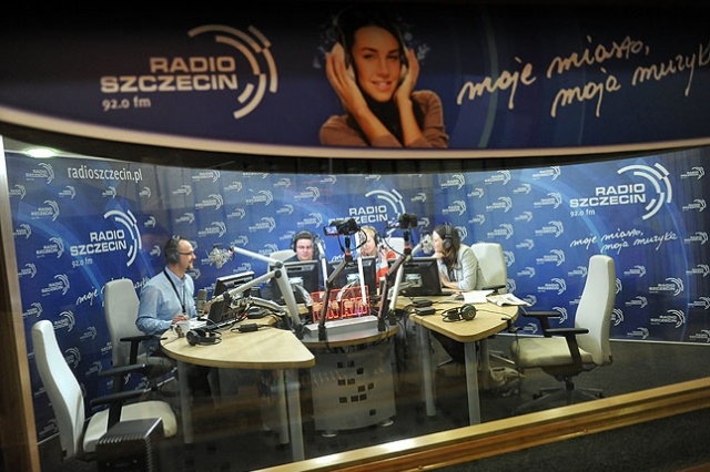 Jedna z najlepszych tyczkarek na świecie oraz wieloletni prezenter radiowy i telewizyjny w zespole Radia Szczecin. Fot. Łukasz Szełemej [Radio Szczecin] Studio Bałtyk na dwie zmiany i aż czterech prowadzących [FILMY, ZDJĘCIA]