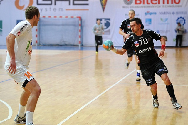 Gaz System Pogoń Szczecin - NMC Powen Handball Zabrze. Fot. Łukasz Szełemej [Radio Szczecin] Szczecińscy szczypiorniści górą! [ZDJĘCIA]