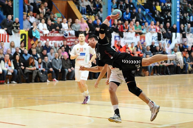 Gaz System Pogoń Szczecin - NMC Powen Handball Zabrze. Fot. Łukasz Szełemej [Radio Szczecin] Szczecińscy szczypiorniści górą! [ZDJĘCIA]