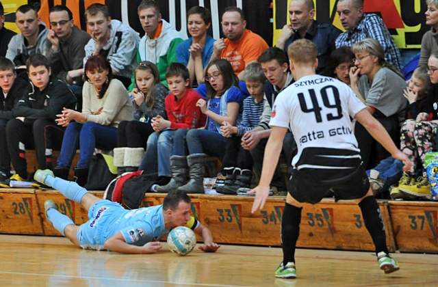 Pogoń '04 Szczecin - Gatta Zduńska Wola. Fot. Łukasz Szełemej [Radio Szczecin] Zero-czwórka remisuje u siebie [ZDJĘCIA]