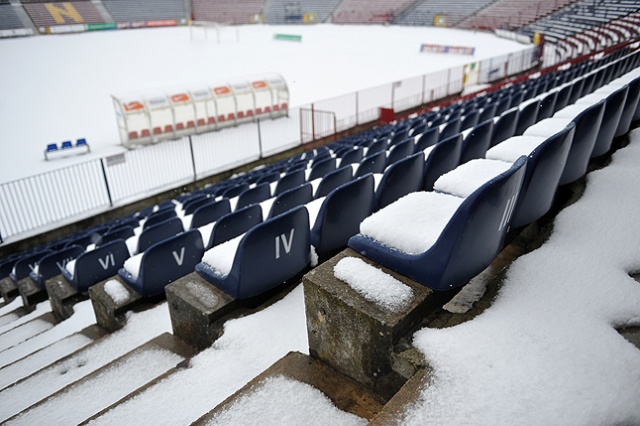 Krzesełka na stadionie w komplecie. Fot. Łukasz Szełemej [Radio Szczecin] Stadion prawie gotowy. Krzesełka w komplecie [ZDJĘCIA]