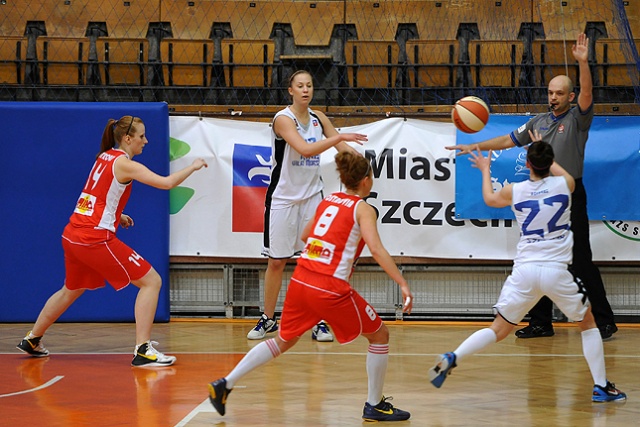 King Wilki Morskie - Ostrowia Ostrów. Fot. Łukasz Szełemej [Radio Szczecin] Zadecydowała słaba skuteczność [ZDJĘCIA]