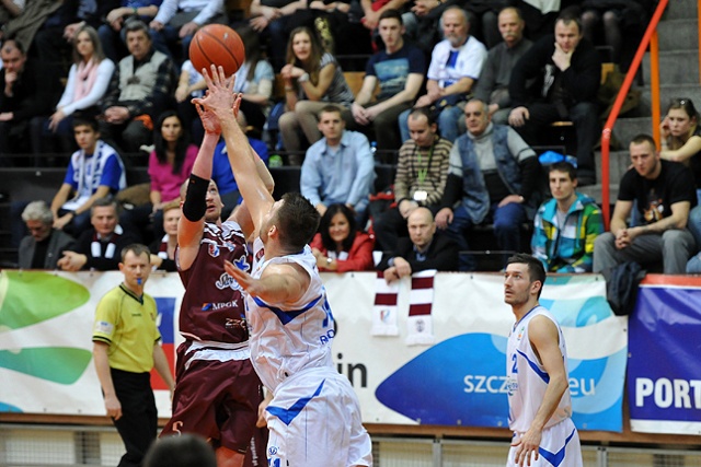 AZS Radex - Spójnia Stargard. Fot. Łukasz Szełemej [Radio Szczecin] Derby pod koszem: Szczecin lepszy od Stargardu [ZDJĘCIA]