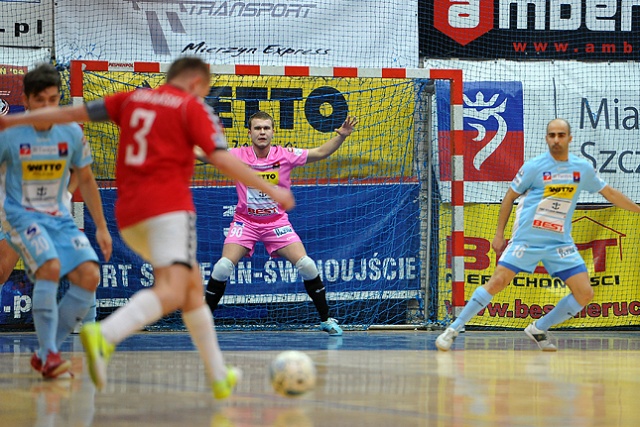 Pogoń '04 Szczecin - Red Devils Chojnice. Fot. Łukasz Szełemej [Radio Szczecin] Czerwone diabły pokonane [ZDJĘCIA]