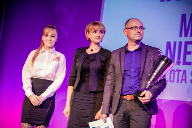 Najlepszym zawodnikiem ekstraklasy został piłkarz Pogoni - Przemysław Pietruszka, a w I lidze zwyciężył bramkarz Floty Świnoujście - Grzegorz Kasprzik. Fot. Paweł Płocharski [Radio Szczecin] Najlepsi piłkarze minionego sezonu wybrani [ZDJĘCIA, WIDEO]