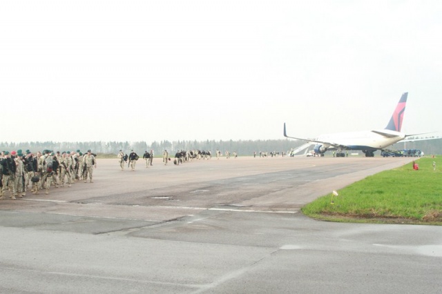 Fot. mat. 12 Brygady Zmechanizowanej Po siedmiu miesiącach wrócili do domu [DUŻO ZDJĘĆ]