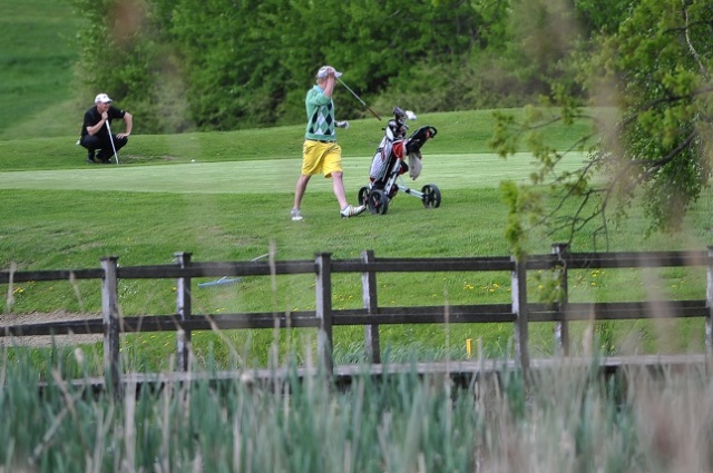 Prawie 50 zawodników z dziewięciu krajów walczy o zwycięstwo w najstarszym zawodowym turnieju golfowym w Polsce. Fot. Łukasz Szełemej [Radio Szczecin] Rozpoczął się najstarszy turniej w Polsce [ZDJĘCIA]