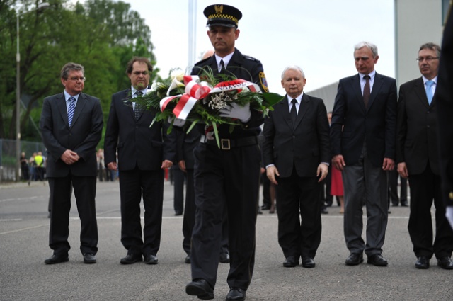 O zniszczenie szczecińskiej stoczni oskarżył Leszka Millera i Donalda Tuska prezes PiS Jarosław Kaczyński. Fot. Łukasz Szełemej [Radio Szczecin] Kaczyński w Szczecinie: To oni zniszczyli stocznię [NOWE, ZDJĘCIA, WIDEO]