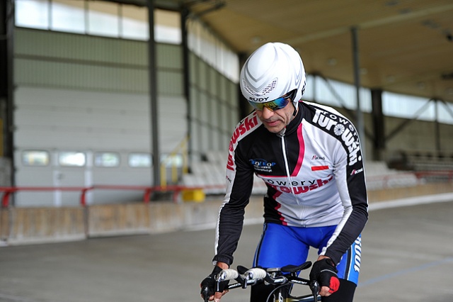 Zdzisław Kalinowski ustanowił rekord Polski - fot. Łukasz Szełemej [Radio Szczecin] 12 godzin na rowerze. Pan Zdzisław ma rekord [ZDJĘCIA]