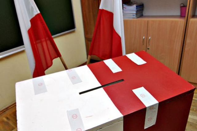 PiS - 31 procent, PO z 29-procentowym poparciem - tak rozkładają się głosy w najnowszym sondażu Homo Homini dla Wirtualnej Polski.