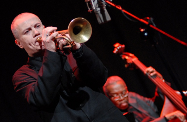 Piotr Wojtasik, trębacz jazzowy i członek Stowarzyszenia Orkiestra Jazzowa ze Szczecina wygrał ankietę Jazz Top. Czytelnicy magazynu Jazz Forum to właśnie jego wskazali jako najlepszego trębacza 2012 r.