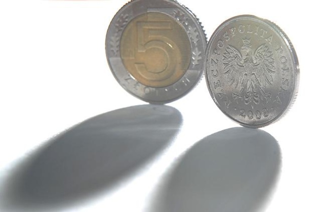 O dwa lata i trzy miesiące wydłużyło się w ciągu ostatniej dekady tzw. oczekiwane życie w naszym kraju - informuje Gazeta Wyborcza powołując się na dane Głównego Urzędu Statystycznego.
