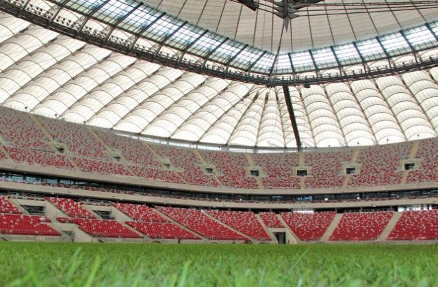 Stadion Narodowy w Warszawie do dyspozycji reprezentacji Polski przez najbliższe trzy lata - taką decyzję ogłosili na konferencji prasowej: minister sportu Joanna Mucha i szef PZPN-u Zbigniew Boniek.