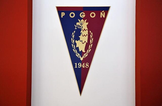 Historyczny herb i nazwa piłkarskiej Pogoni zostają w Szczecinie. Władze stowarzyszenia MKS, które było winne około 100 tysięcy złotych jednemu z byłych prezesów klubu, doszły z nim do porozumienia.