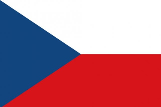 To była prawdziwa trąba powietrzna. Tak mieszkańcy czeskiego miasta Brno opisują swoje przeżycia w nocy z środy na czwartek. Jak mówią wichura zrywała dachy i łamała drzewa. Meteorolodzy tymczasem... wszystkiemu zaprzeczają.