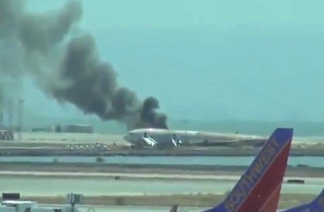 Pilot mógł mieć za małe doświadczenie - są nowe szczegóły sobotniej katastrofy lotniczej Boeinga 777 linii Asiana Airlines na lotnisku w San Francisco. Zginęło w niej dwóch obywateli Chin, a ponad 180 pasażerów odniosło obrażenia.