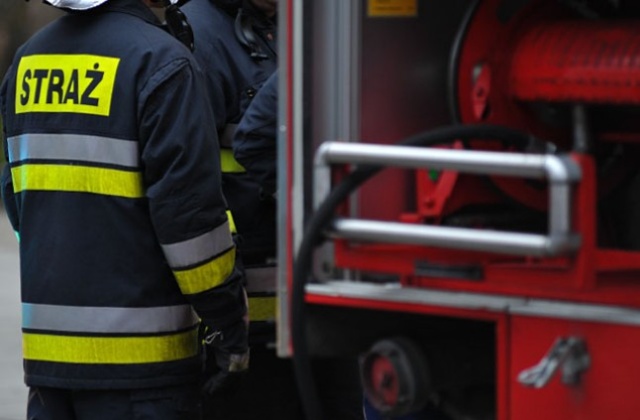 Wielki pożar na terenie wrocławskich zakładów Hetman. W środę zapaliły się tam dwa magazyny. Służby ewakuowały blisko 100 osób.