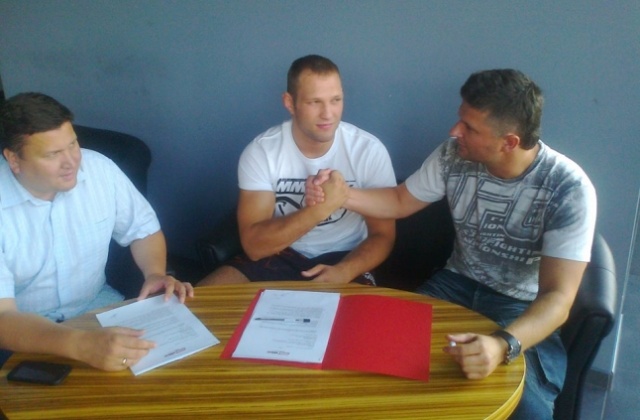 Oskar Pacholik ze szczecińskiego klubu Berserkers Team zdobył puchar świata juniorów w sztuce walki na chwyty, dźwignie i rzuty podczas zawodów w Chorwacji. Świnoujścianin był jedynym Polakiem, który startował w tych mistrzostwach.