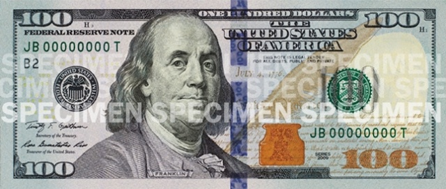 Studolarowe banknoty od października będą miały nowy design. Elementy utrudniające ich podrobienie wprowadza Amerykański Zarząd Rezerw Federalnych.