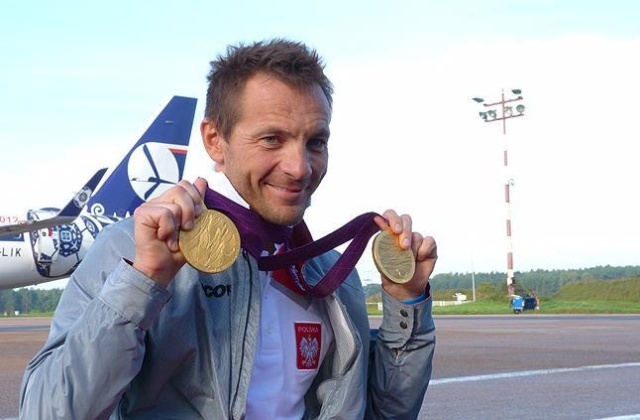 Rafał Wilk bezkonkurencyjny w finale pucharu świata kolarzy ręcznych w Kanadzie. Szczecinianin w jeździe indywidualnej na czas, na dystansie 16 km, o ponad pół minuty wyprzedził drugiego na mecie Vico Merkleina z Niemiec.