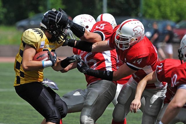 Kolejny sukces szczecinian w futbolu amerykańskim. Drużyna Cougars Szczecin awansowała do ćwierćfinału play - off. W sobotę wygrali mecz z Griffons Słupsk 42 do 0. Pumy powalczą teraz o mistrzostwo drugiej ligi.