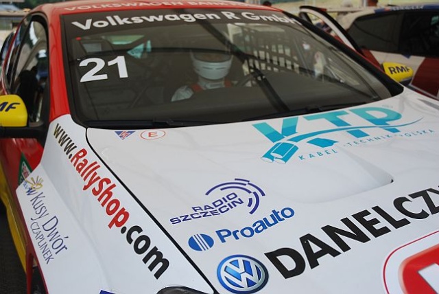 Fatalne warunki do jazdy, ostra rywalizacja i wiele stłuczek. Troje szczecinian walczyło o zwycięstwo w prestiżowych wyścigach samochodowych na torze Red Bull Ring pod austriackim Spielbergiem.