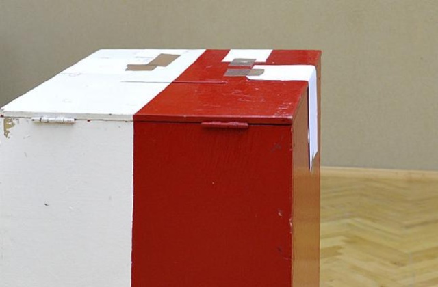 Wprowadzenia przezroczystych urn wyborczych w Polsce chce Prawo i Sprawiedliwość - pisze Rzeczpospolita. Politycy uważają, że byłoby to dobre zabezpieczenie przed fałszerstwami.