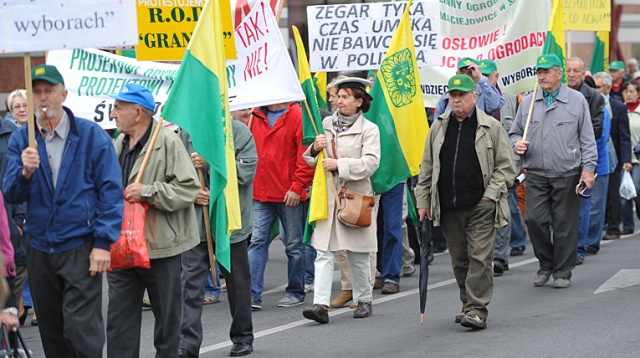 Rząd chce wylać dziecko z kąpielą - mówią działkowcy i zapowiadają protest. Za dwa tygodnie wyjdą na ulice Warszawy - w ogólnopolskim proteście weźmie udział kilkuset działkowców z Pomorza Zachodniego.